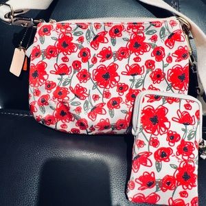 Coach Pop Flower swing pack
